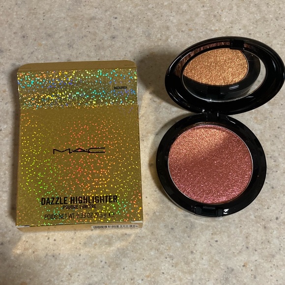 MAC Dazzle Highlighter Dazzlered - Picture 7 of 10